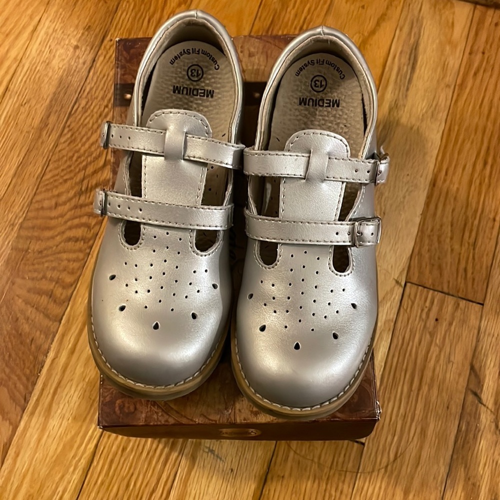 Footnotes School Shoes